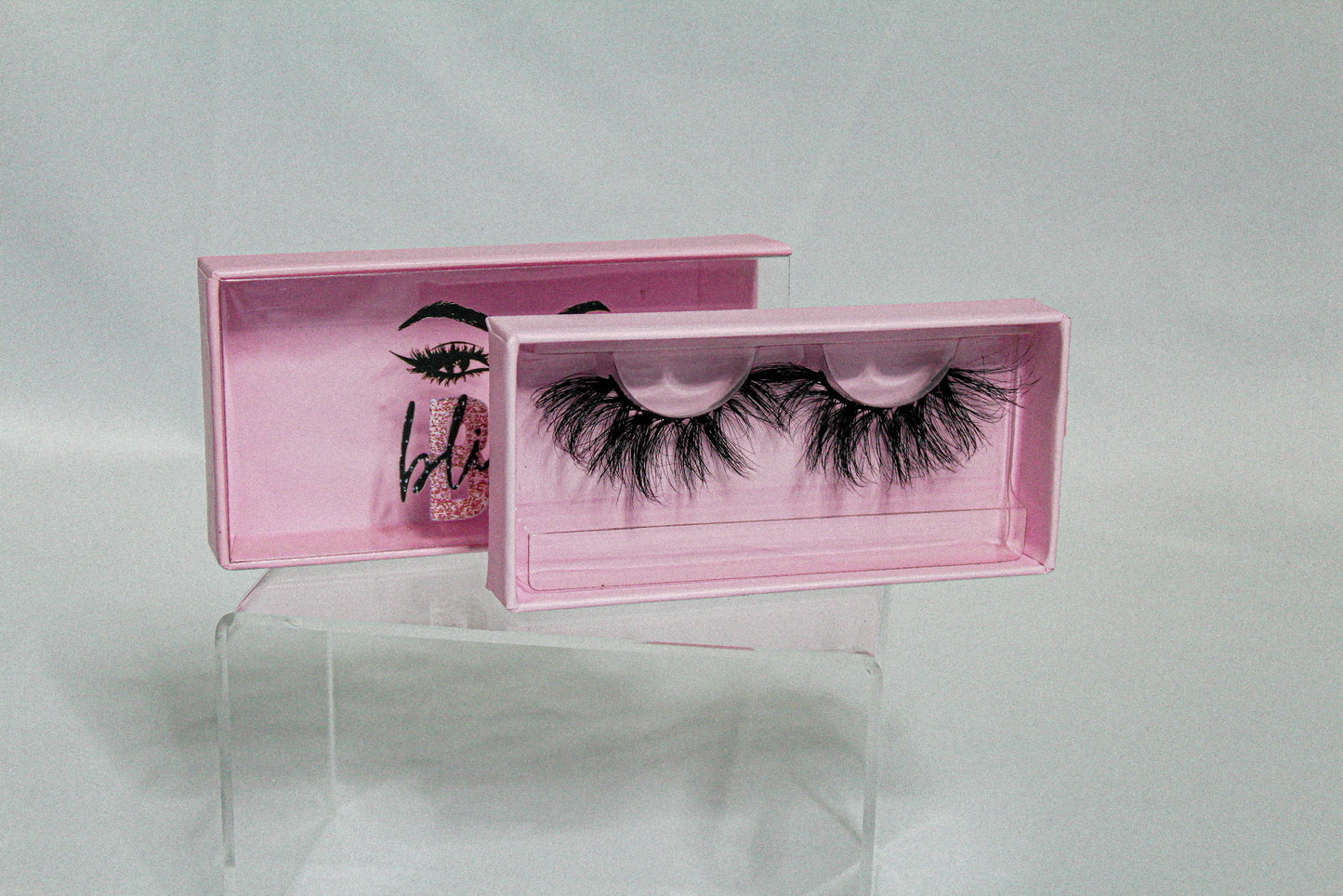 Extraordinary Lashes